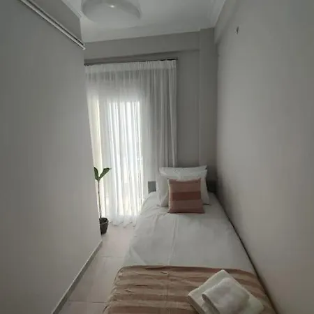 Acropoli 2 Bedroom Flat With Rooftop Acropolis View Athens